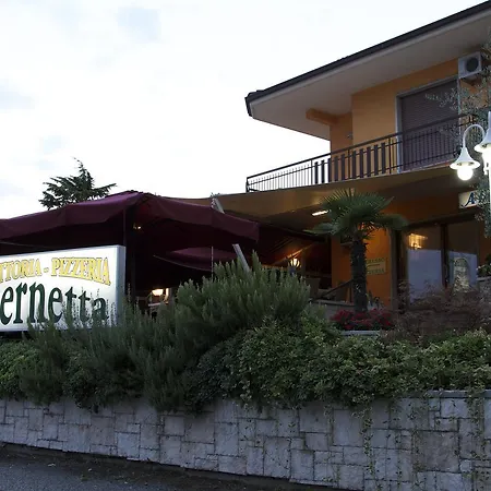 Tavernetta ホテル *